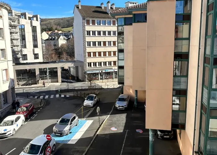 Confortable T3 Juste Renove Au Coeur D\'Aurillac