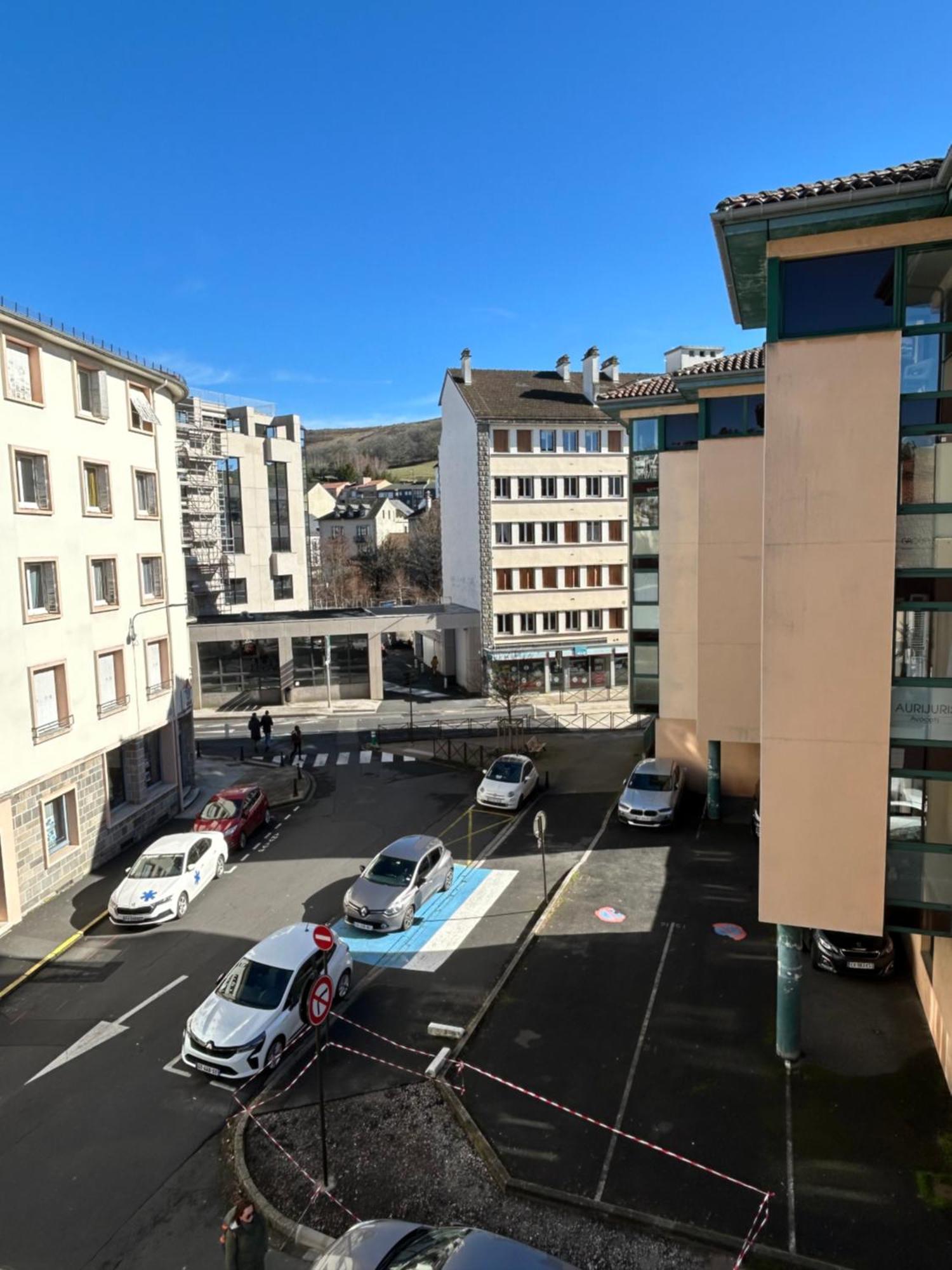 Confortable T3 Juste Renove Au Coeur D'aurillac *